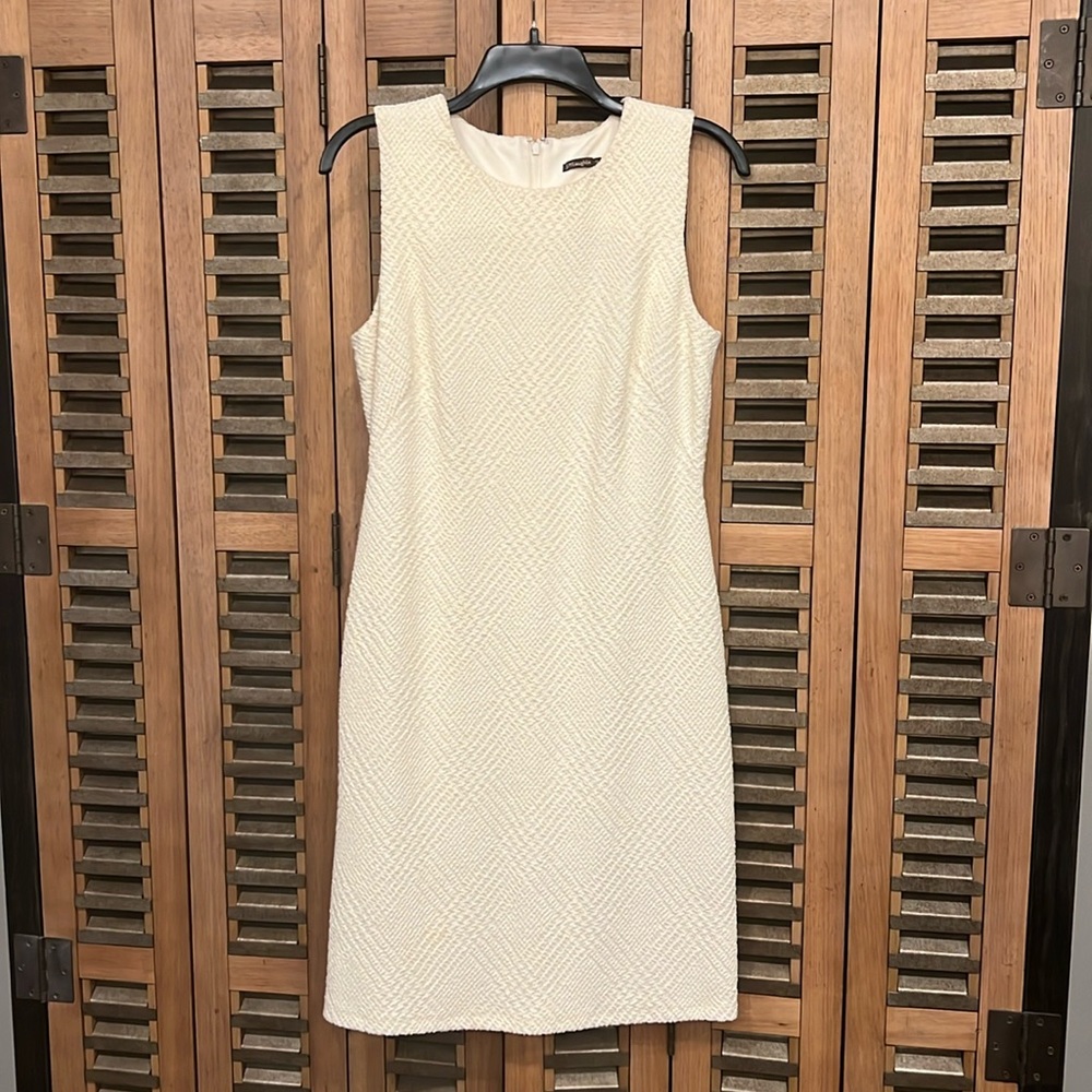 J. McLaughlin Off-White Sleeveless Knit Sheath Dress size M